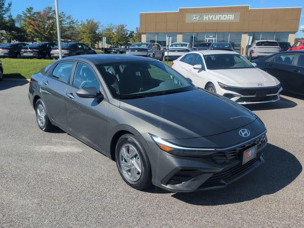 New 2026 Hyundai Elantra SE FWD image 14