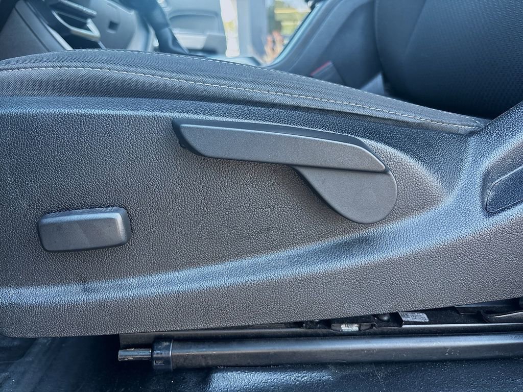 Used 2021 Chevrolet Colorado LT w/ Fleet Safety Package image 38