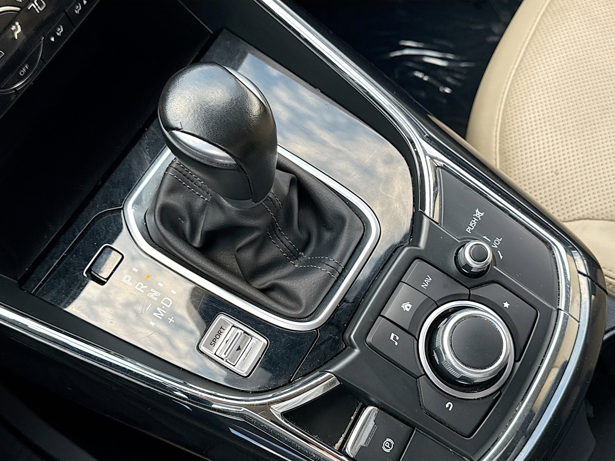 Used 2018 MAZDA CX-9 Touring w/ Touring Premium Package AWD/4WD image 29