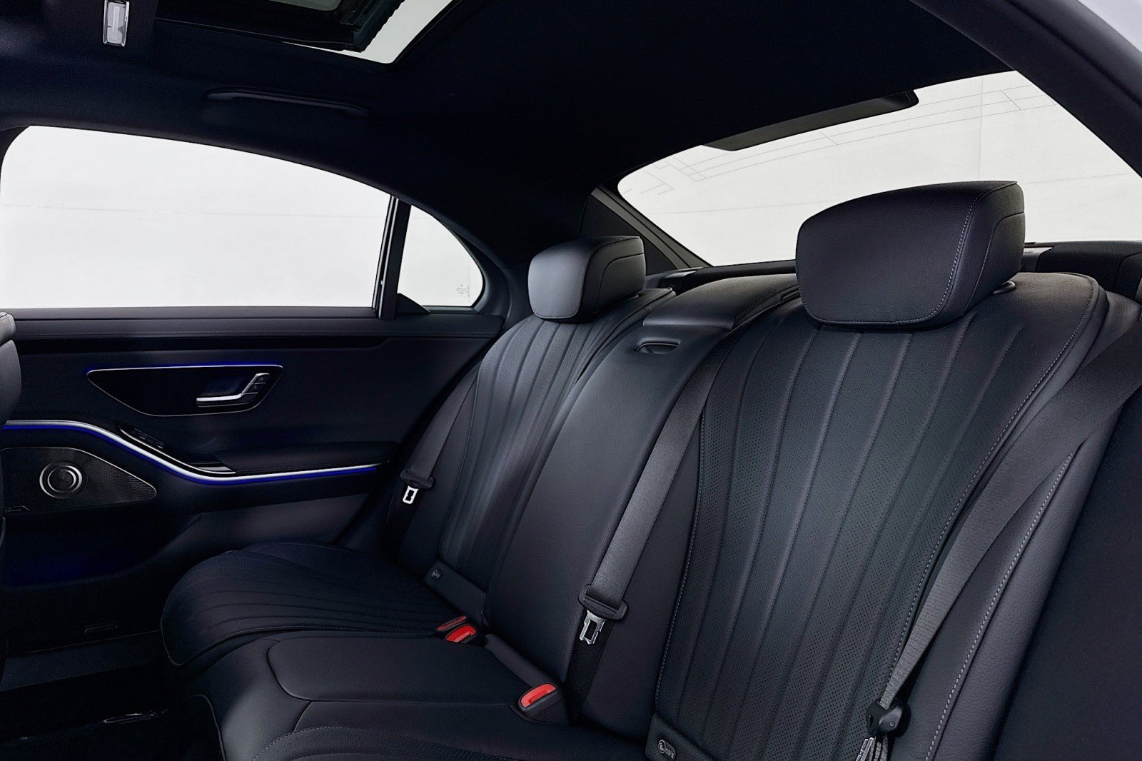 New 2026 Mercedes-Benz S 500 4MATIC image 7