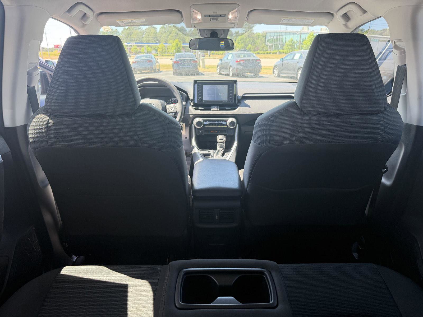 Used 2022 Toyota RAV4 LE FWD image 21