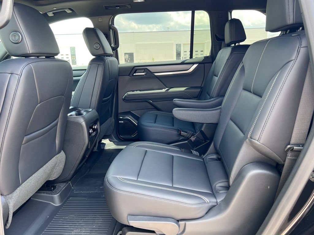 New 2026 GMC Acadia Elevation w/ Black Edition AWD/4WD image 5