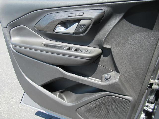 Used 2023 GMC Terrain SLT AWD/4WD image 18