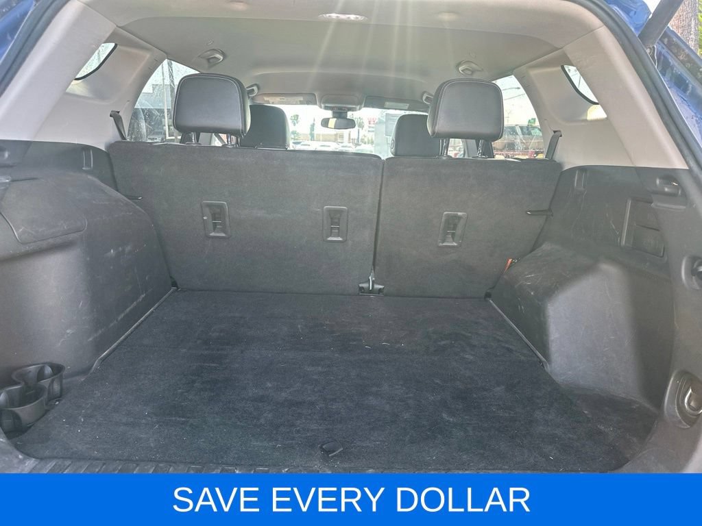 Used 2022 GMC Terrain SLT w/ Infotainment Package II FWD image 5