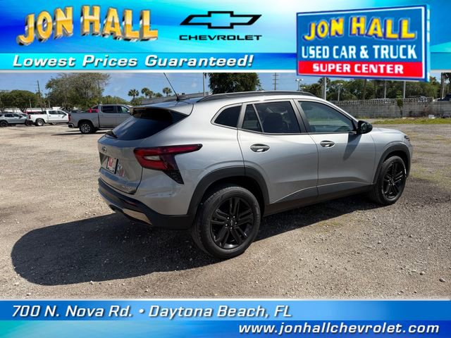 Used 2024 Chevrolet Trax ACTIV w/ Sunroof Package FWD image 12
