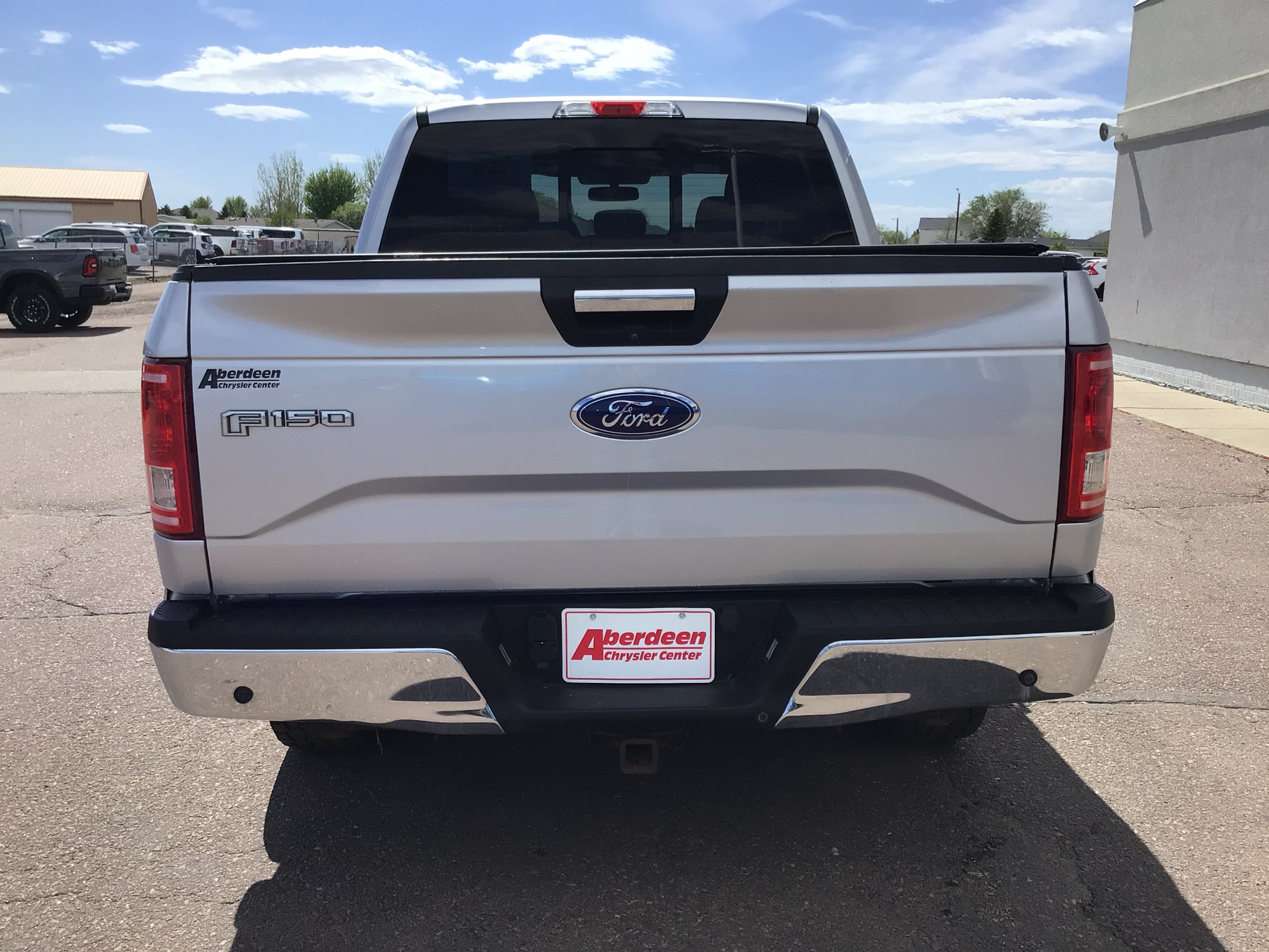 Used 2015 Ford F150 XLT w/ Equipment Group 302A Luxury AWD/4WD image 6