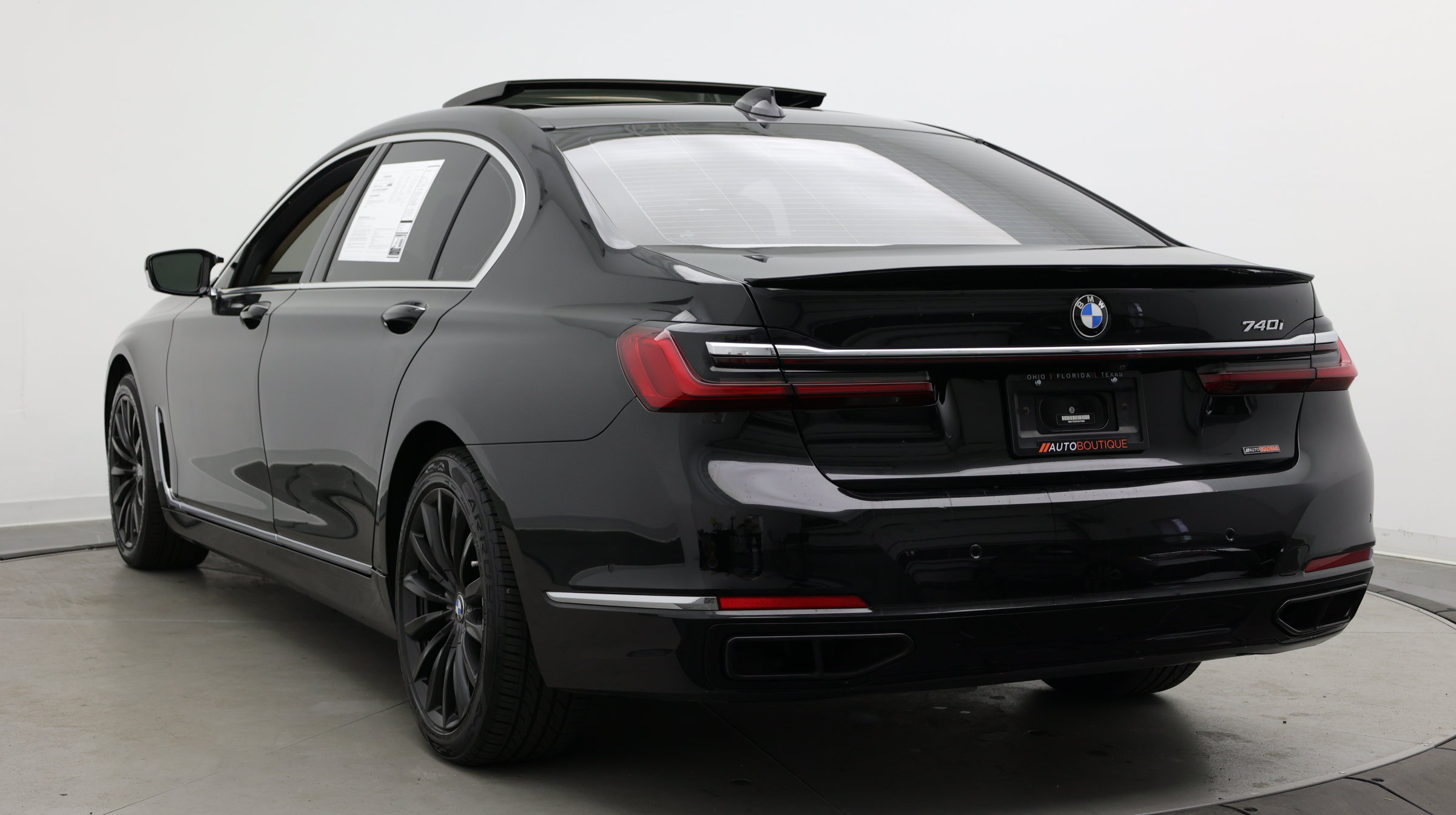 Used 2022 BMW 740i w/ Premium Package RWD image 7