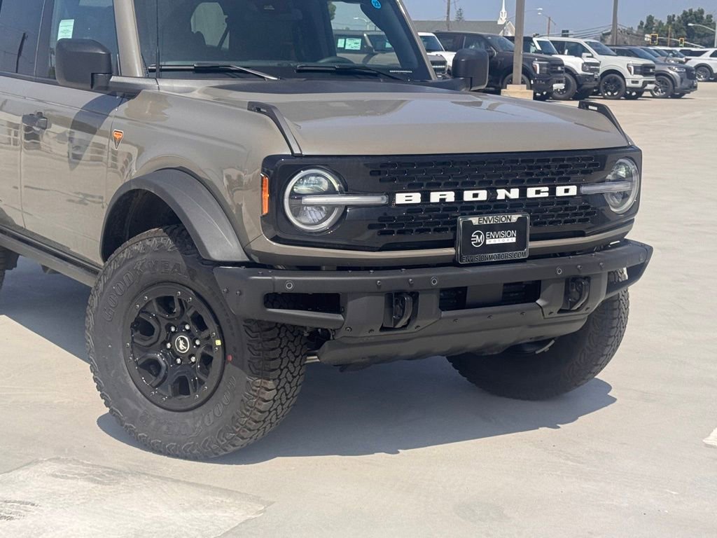 New 2026 Ford Bronco Badlands AWD/4WD image 3