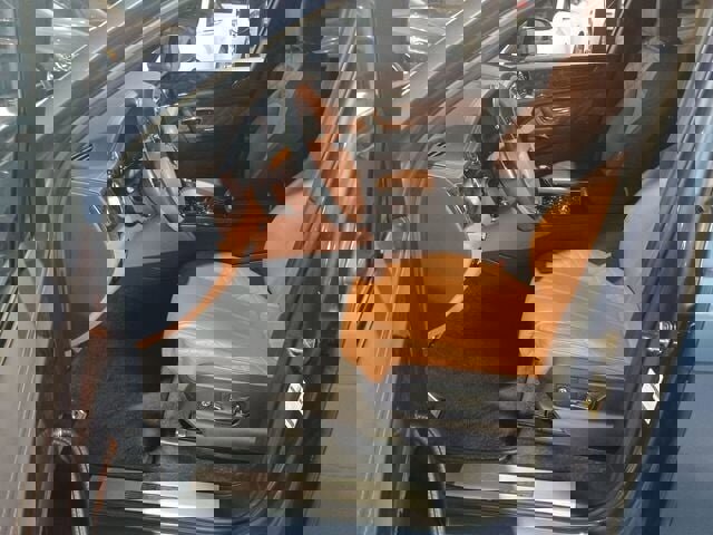 Used 2017 Bentley Bentayga image 20