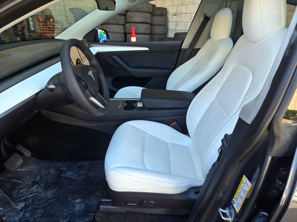 Used 2023 Tesla Model Y Long Range image 14