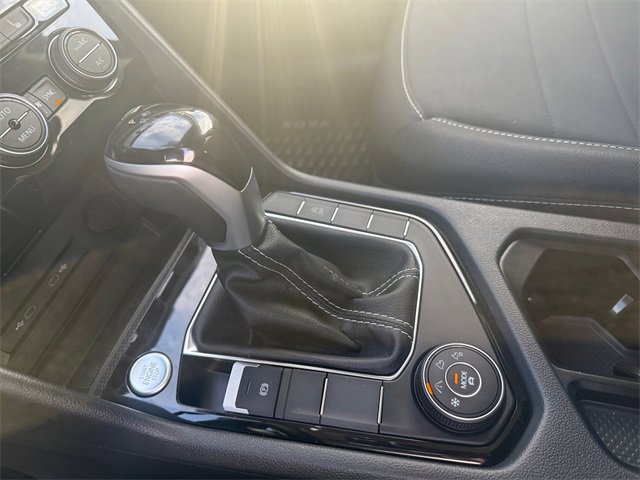 Certified 2024 Volkswagen Taos SE w/ Panoramic Sunroof Package image 23