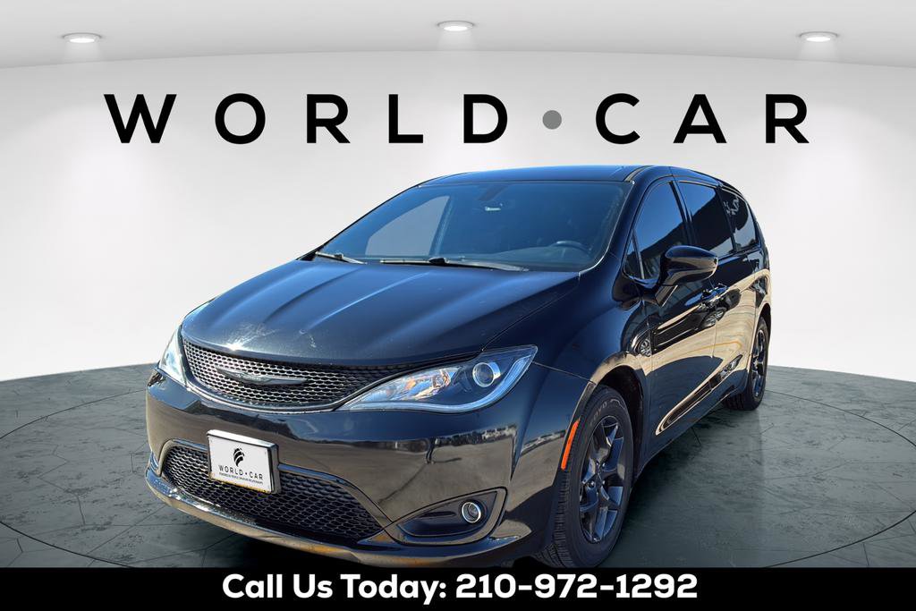 Used 2020 Chrysler Pacifica Touring w/ S Appearance Package image 10