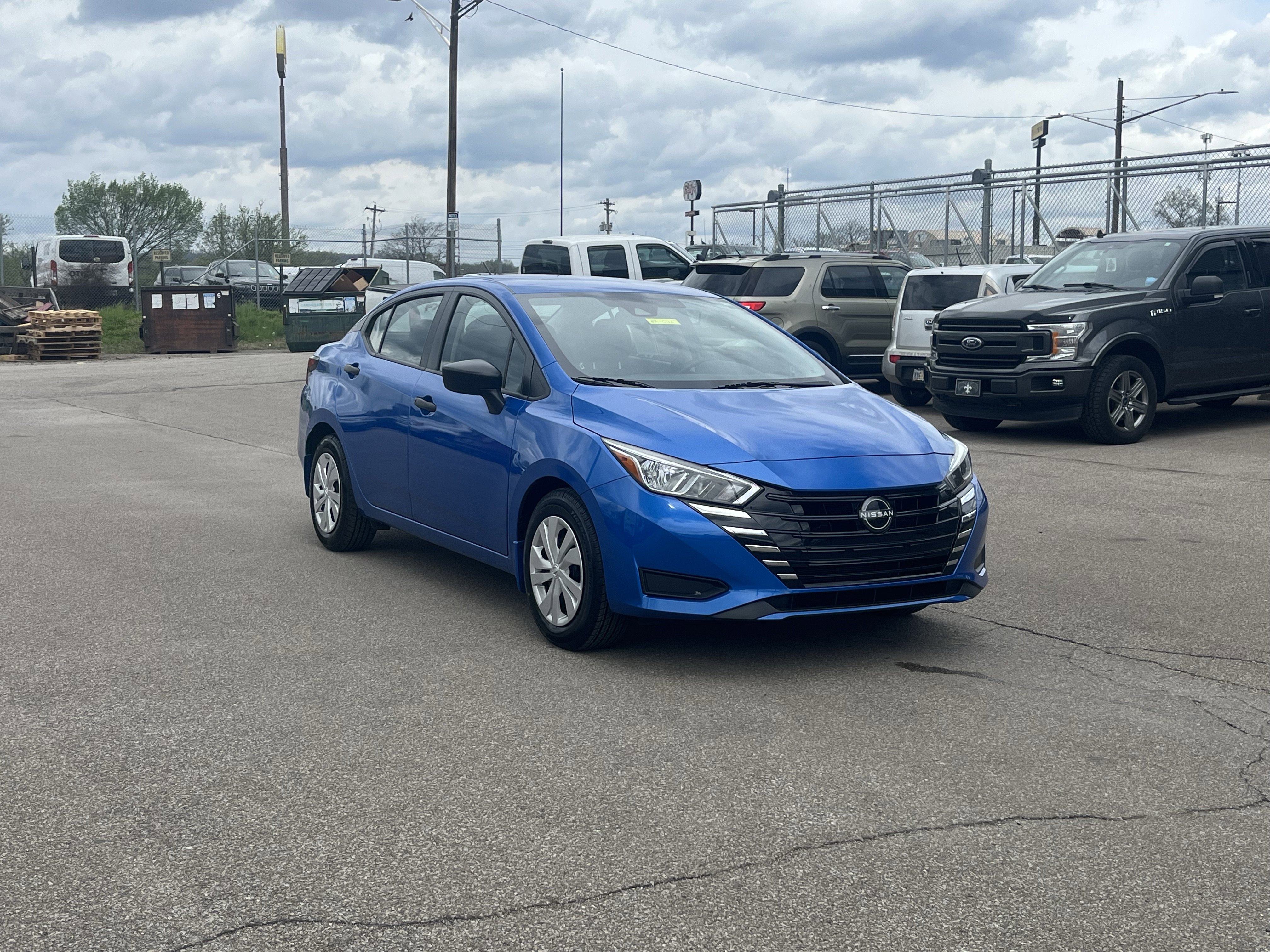 Used 2024 Nissan Versa S w/ Trunk Package