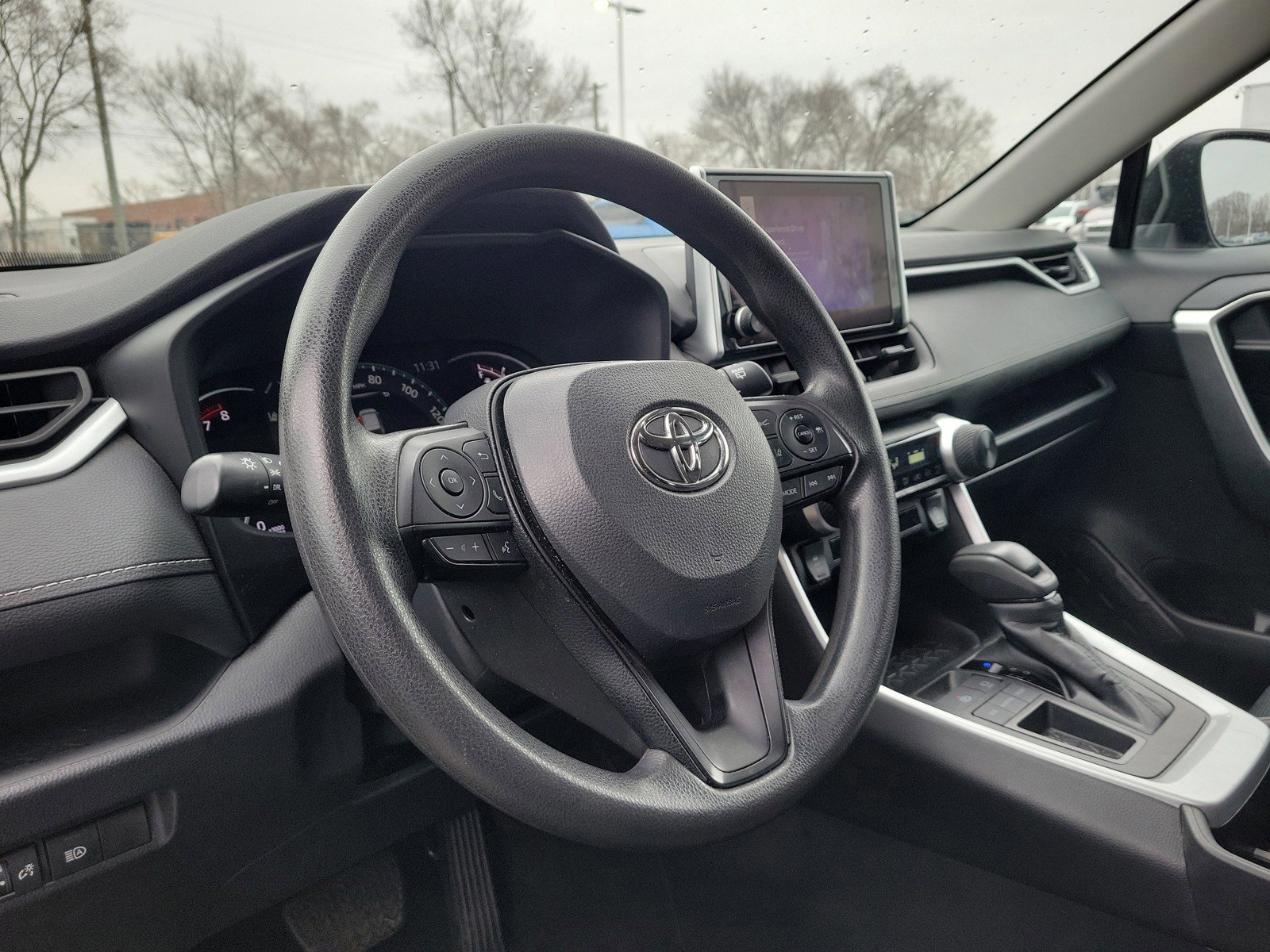 Used 2024 Toyota RAV4 LE FWD image 15
