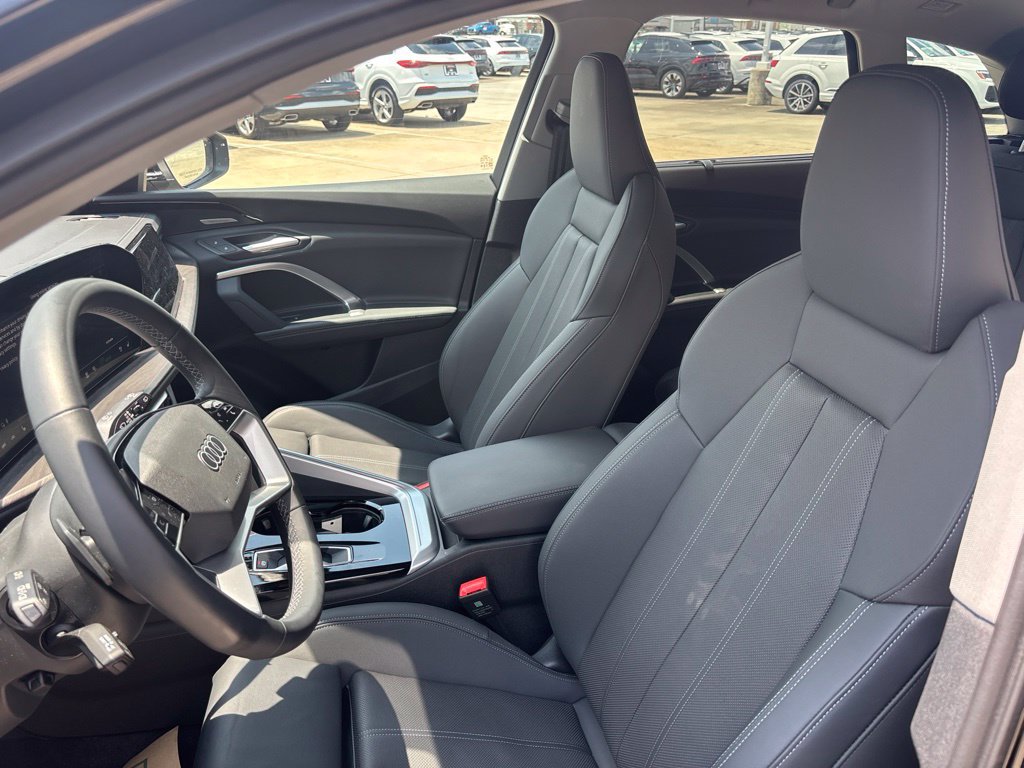 Used 2025 Audi Q5 Premium Plus w/ Premium Plus AWD/4WD image 17