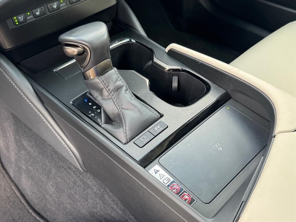 Used 2024 Lexus ES 300h Ultra Luxury w/ Accessory Package (Z1) FWD image 21