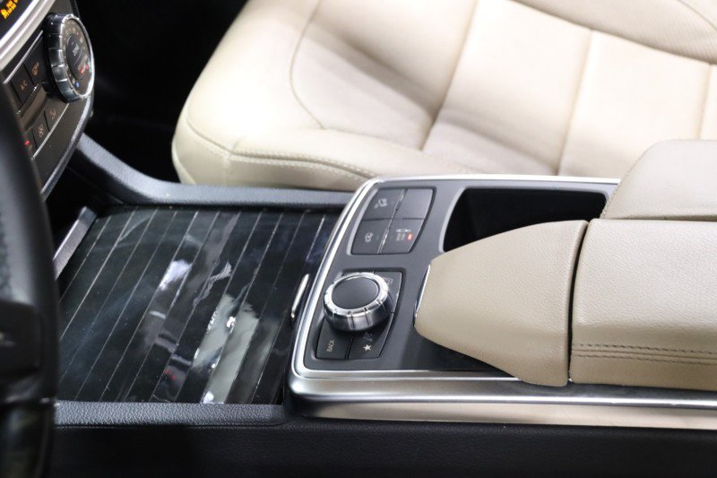 Used 2015 Mercedes-Benz GL 550 4MATIC image 57