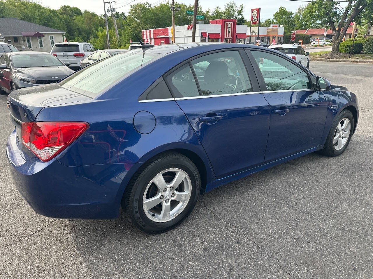 Used 2013 Chevrolet Cruze LT FWD image 4