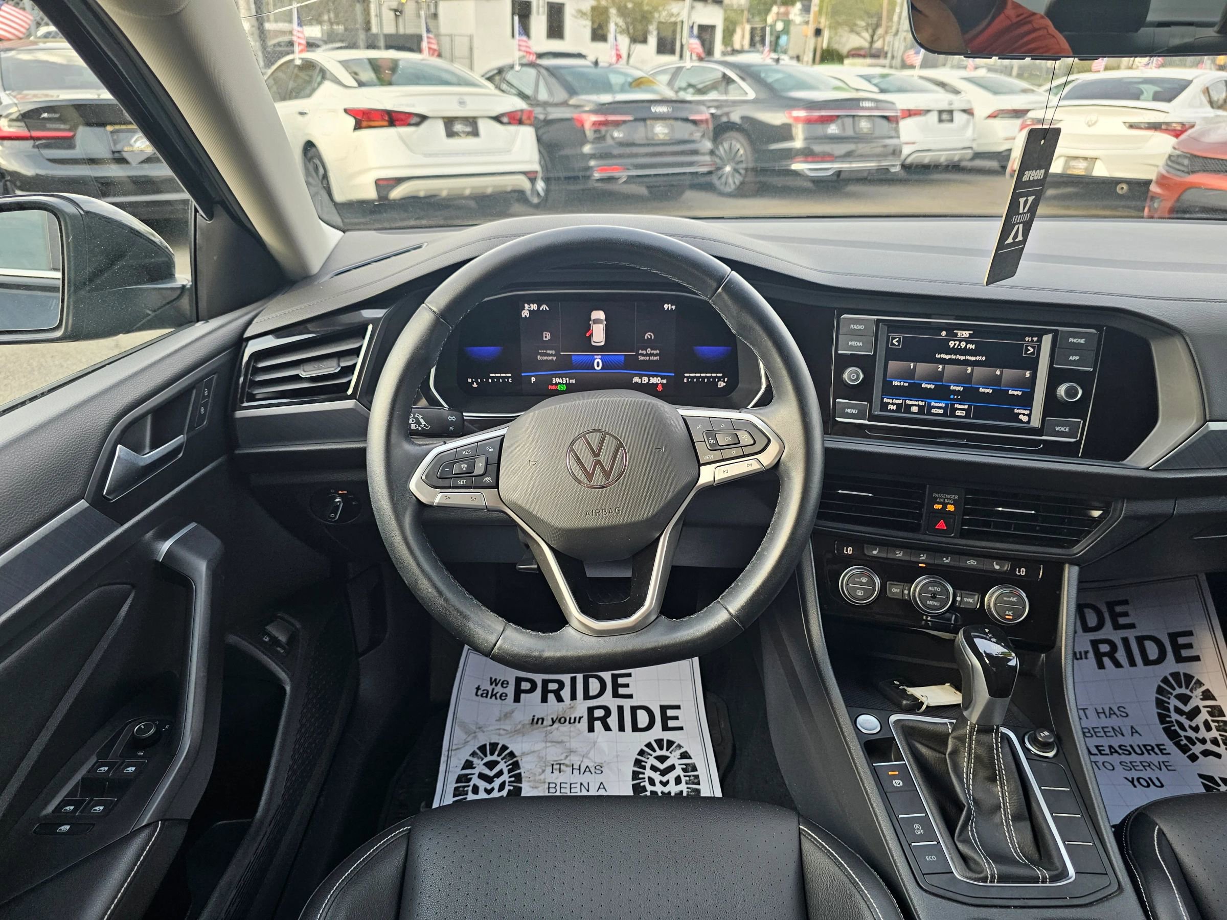 Used 2022 Volkswagen Jetta SE image 17