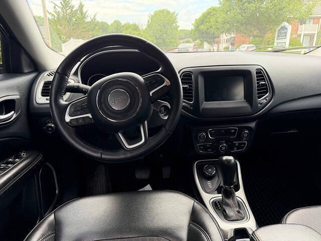 Used 2019 Jeep Compass Latitude w/ Popular Equipment Group AWD/4WD image 13