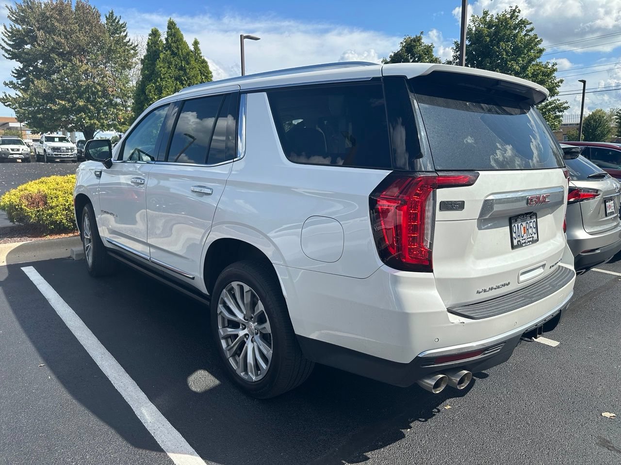 Used 2022 GMC Yukon Denali AWD/4WD image 4