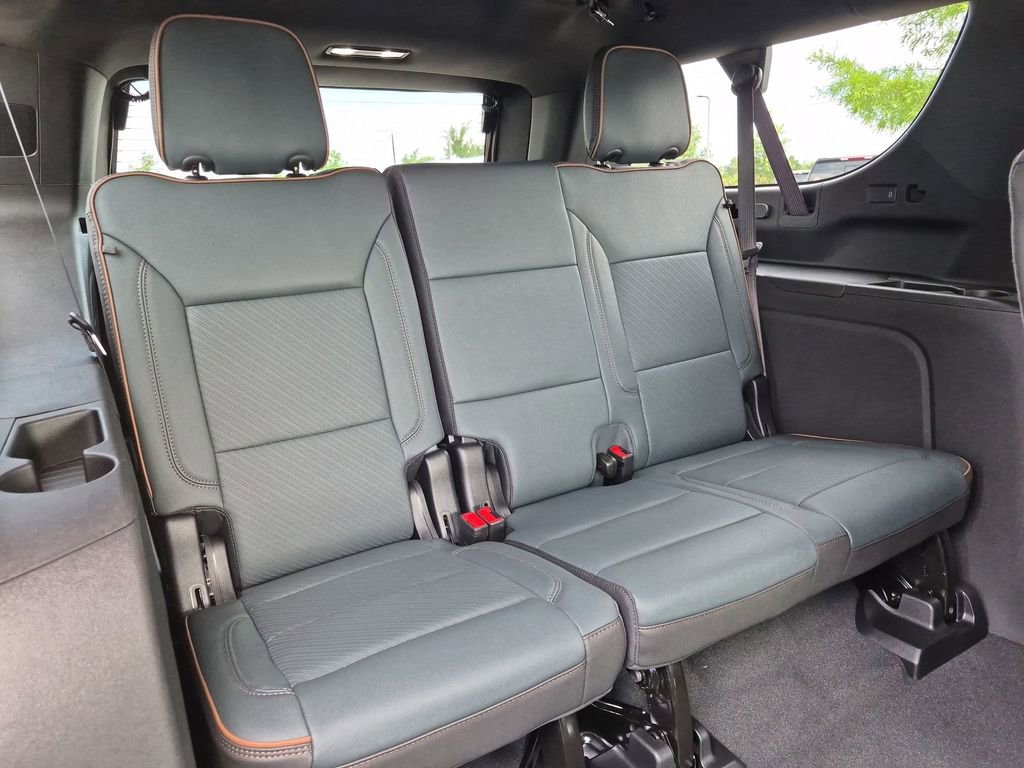 New 2026 GMC Yukon XL AT4 w/ AT4 Premium Package AWD/4WD image 41