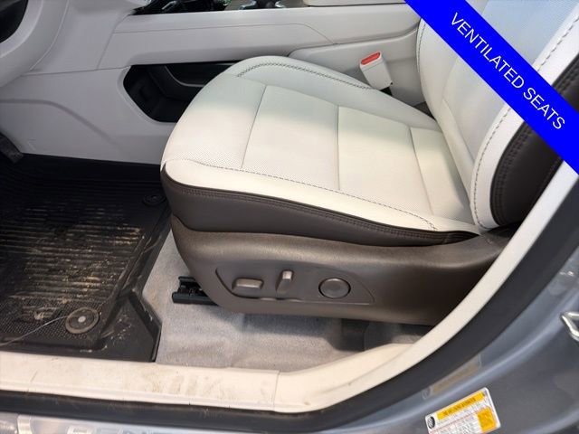 New 2026 GMC Acadia Denali w/ Super Cruise Package image 9