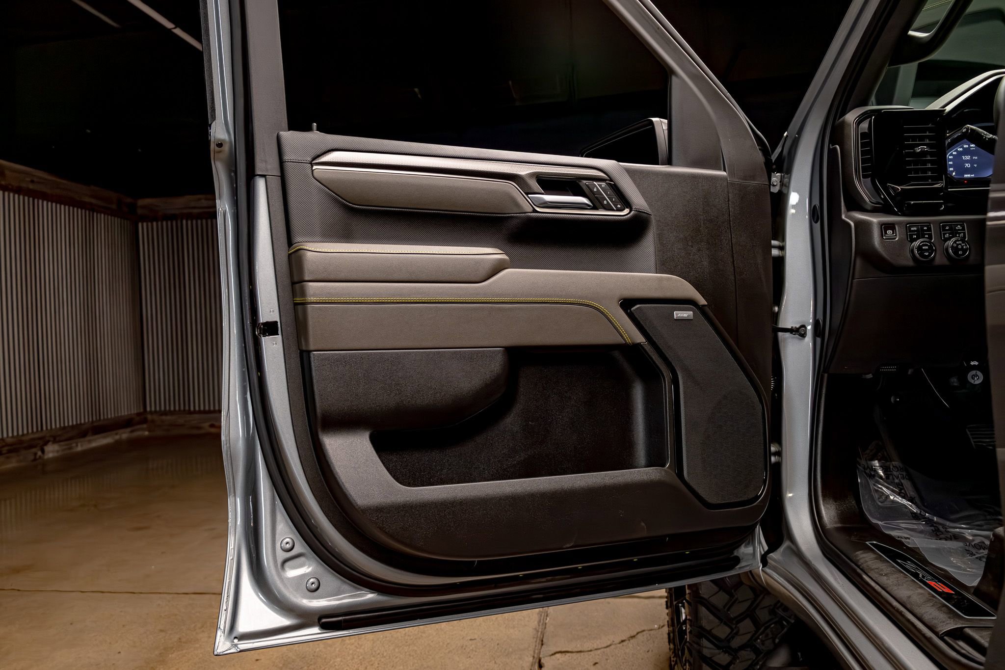 Used 2024 Chevrolet Silverado 1500 ZR2 w/ Technology Package image 33