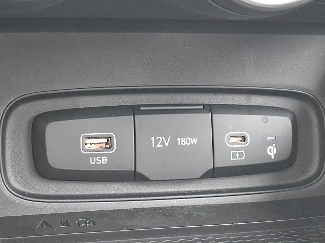 Certified 2026 Hyundai Venue SEL FWD image 23