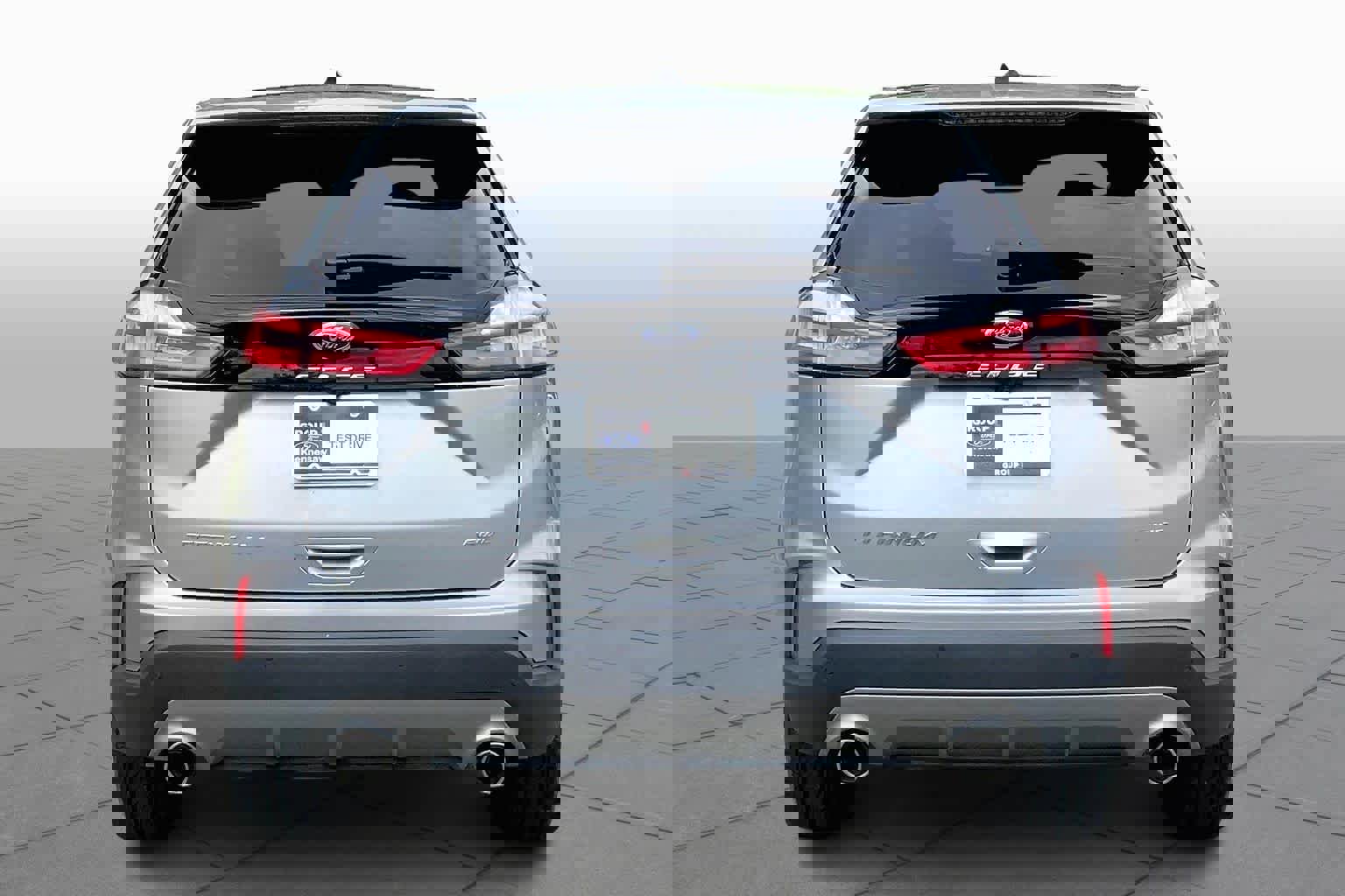 Certified 2022 Ford Edge Titanium image 5