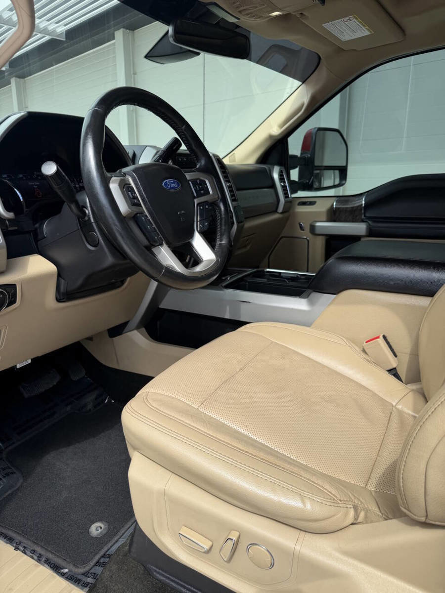 Used 2017 Ford F250 Lariat w/ Lariat Ultimate Package AWD/4WD image 12