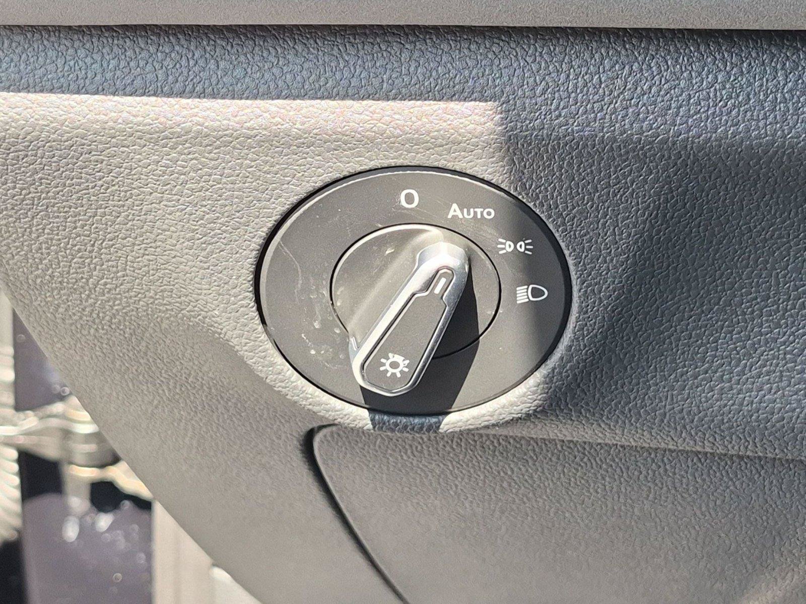 New 2027 Volkswagen Jetta SE FWD image 19