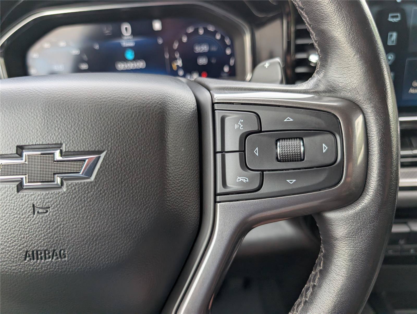 Used 2022 Chevrolet Silverado 1500 ZR2 w/ Technology Package AWD/4WD image 24