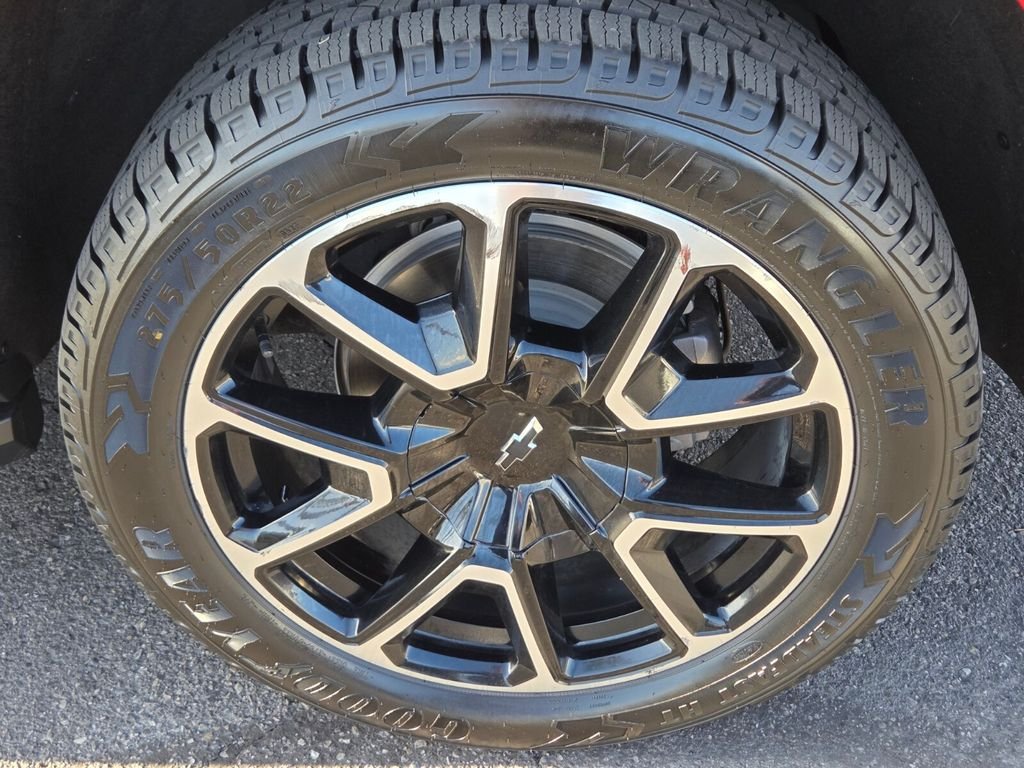 Used 2023 Chevrolet Suburban RST AWD/4WD image 11