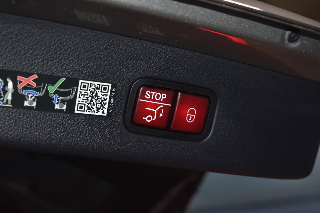 Certified 2024 Mercedes-Benz GLC 300 4MATIC image 27