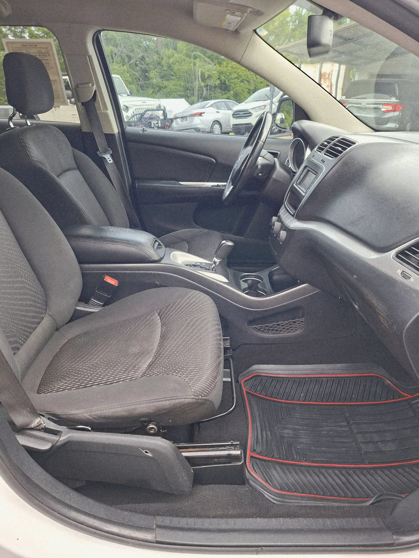 Used 2016 Dodge Journey SE w/ Flexible Seating Group FWD image 13
