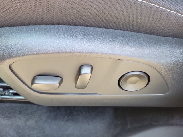 Certified 2026 Chevrolet Traverse LT w/ Sun and Wheel Package FWD image 21