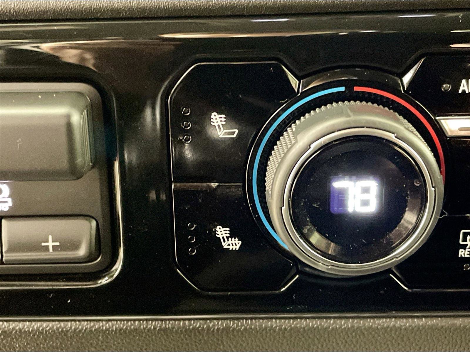 Used 2023 Chevrolet Silverado 1500 LT AWD/4WD image 16