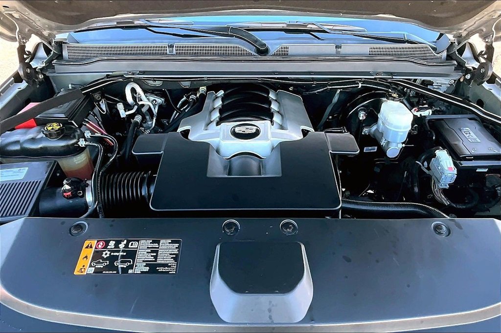 Used 2019 Cadillac Escalade Premium Luxury image 9