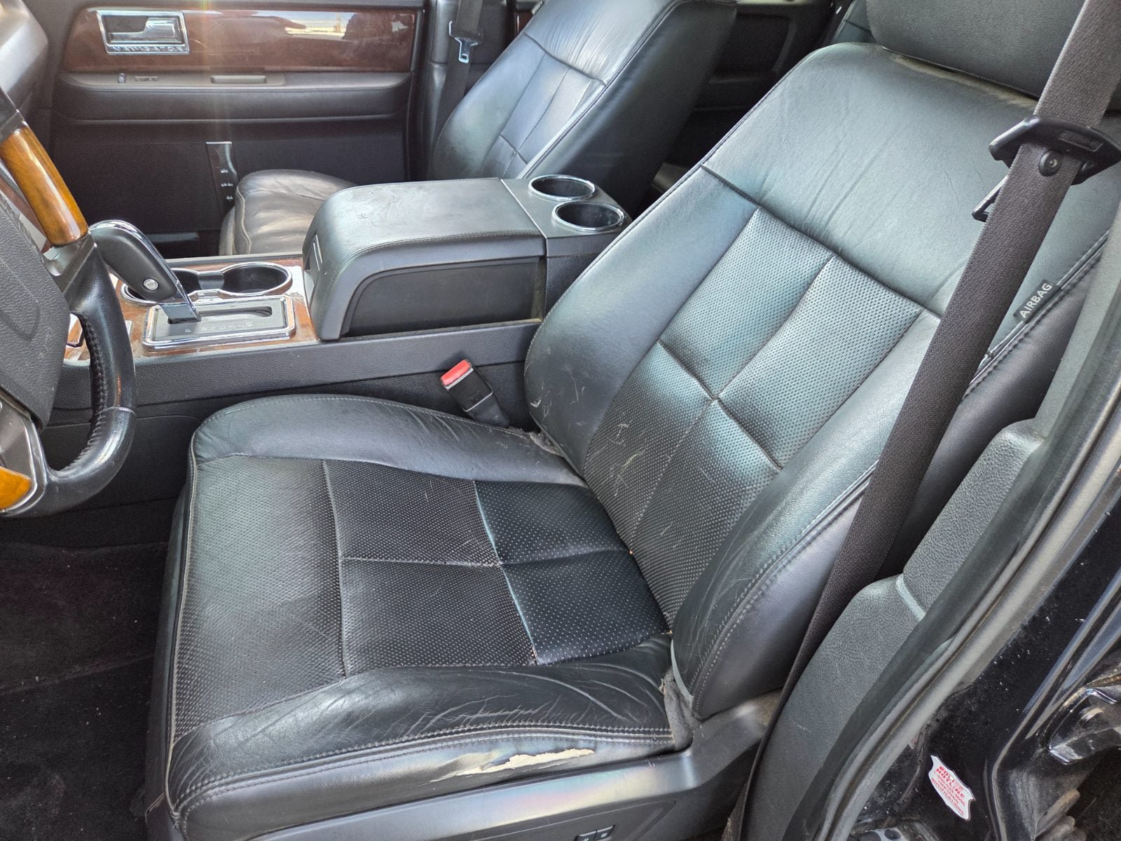 Used 2014 Lincoln Navigator 4WD image 8