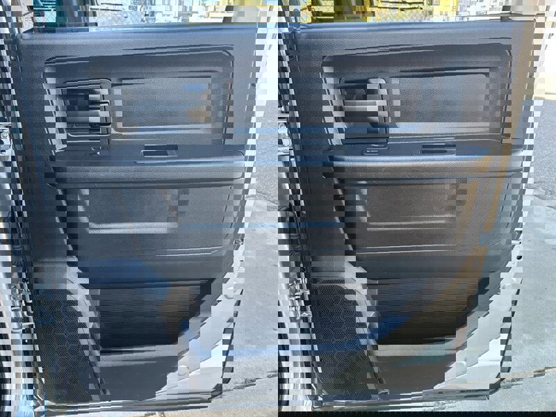 Used 2015 RAM 2500 Tradesman w/ Chrome Appearance Group image 35