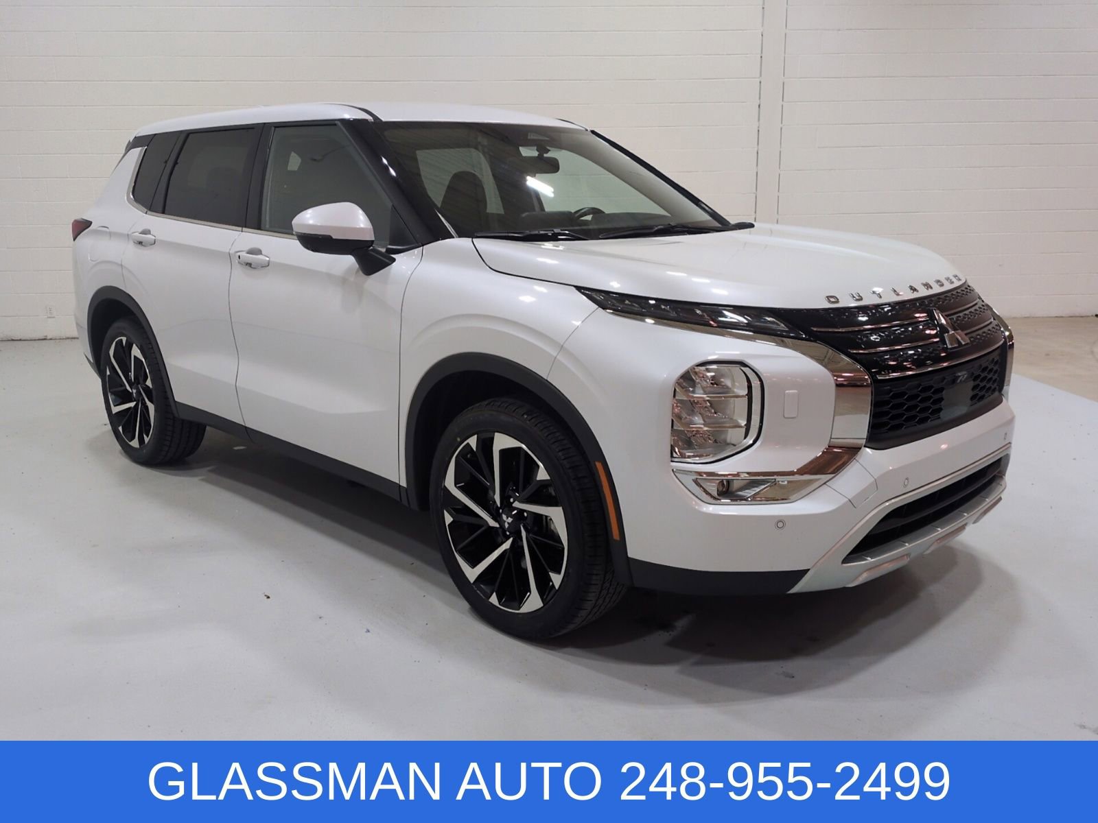 Used 2023 Mitsubishi Outlander SE
