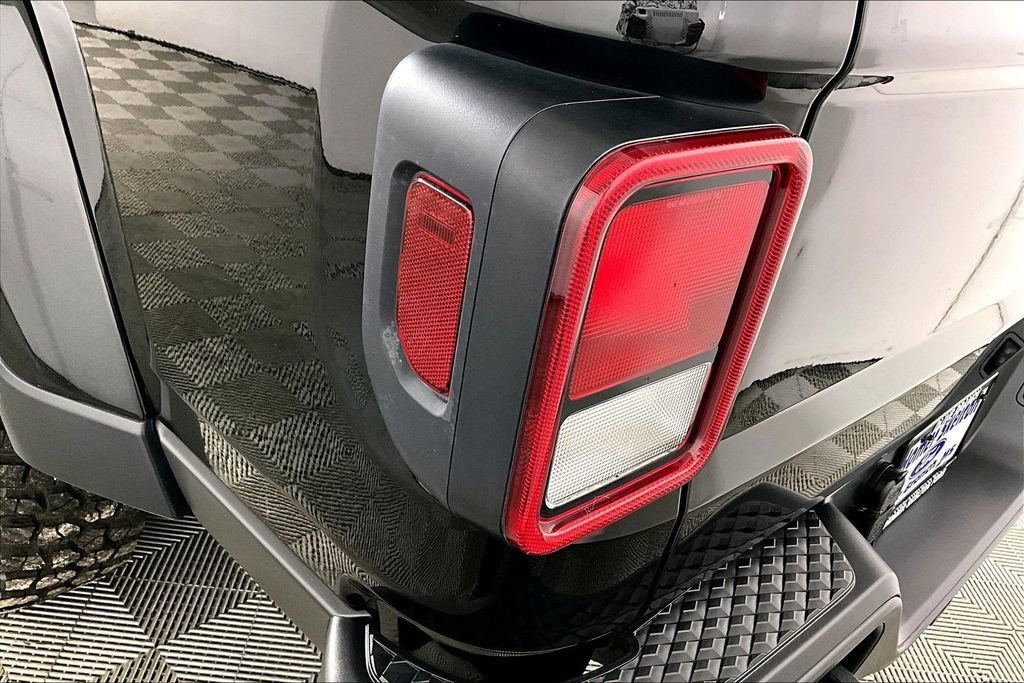 Used 2023 Jeep Gladiator Willys image 28