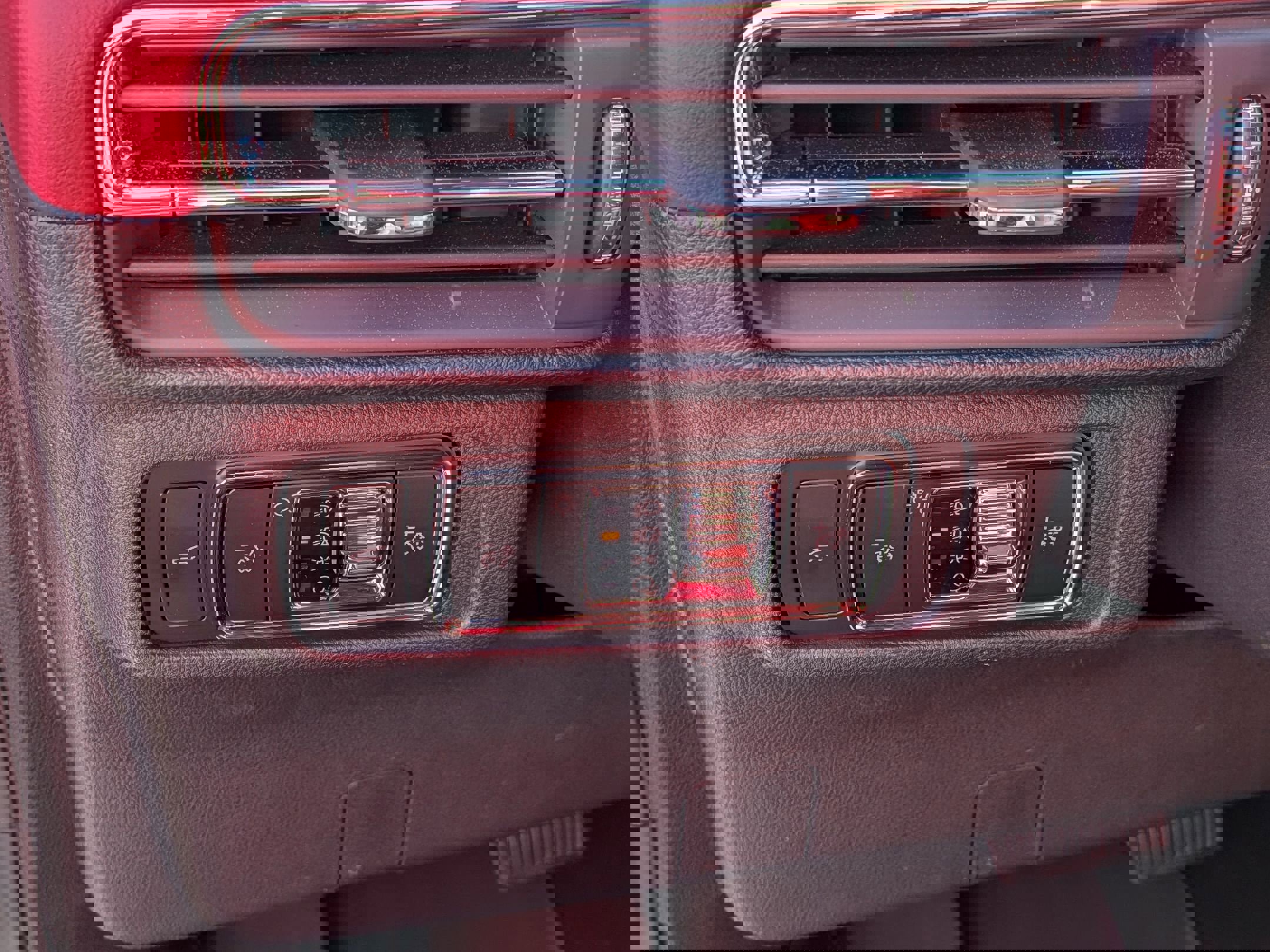 Used 2025 Lincoln Corsair Reserve w/ Equipment Group 202A image 15