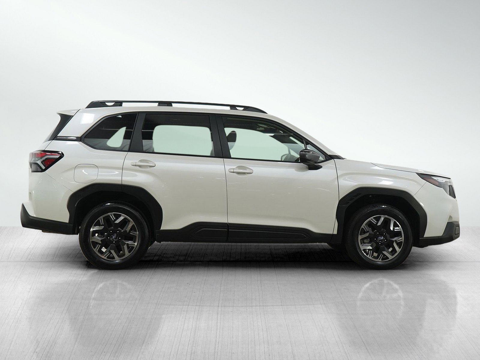 Used 2025 Subaru Forester Premium image 6