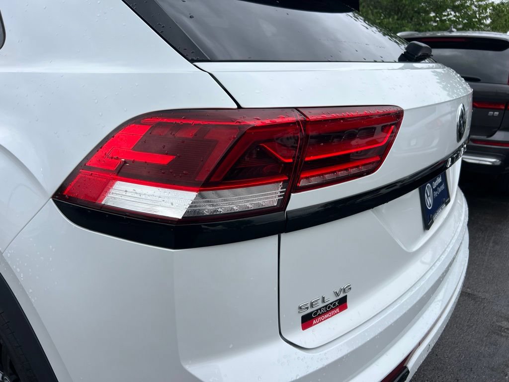 Used 2023 Volkswagen Atlas Cross Sport SEL R-Line AWD/4WD image 12