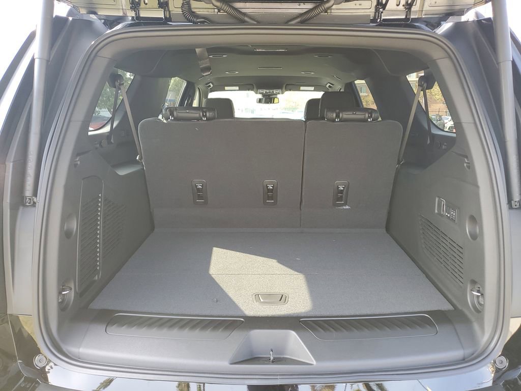 New 2026 Chevrolet Suburban LT w/ Comfort Package image 9
