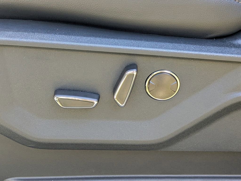 New 2025 Ford F150 Lariat w/ Equipment Group 502A High image 23