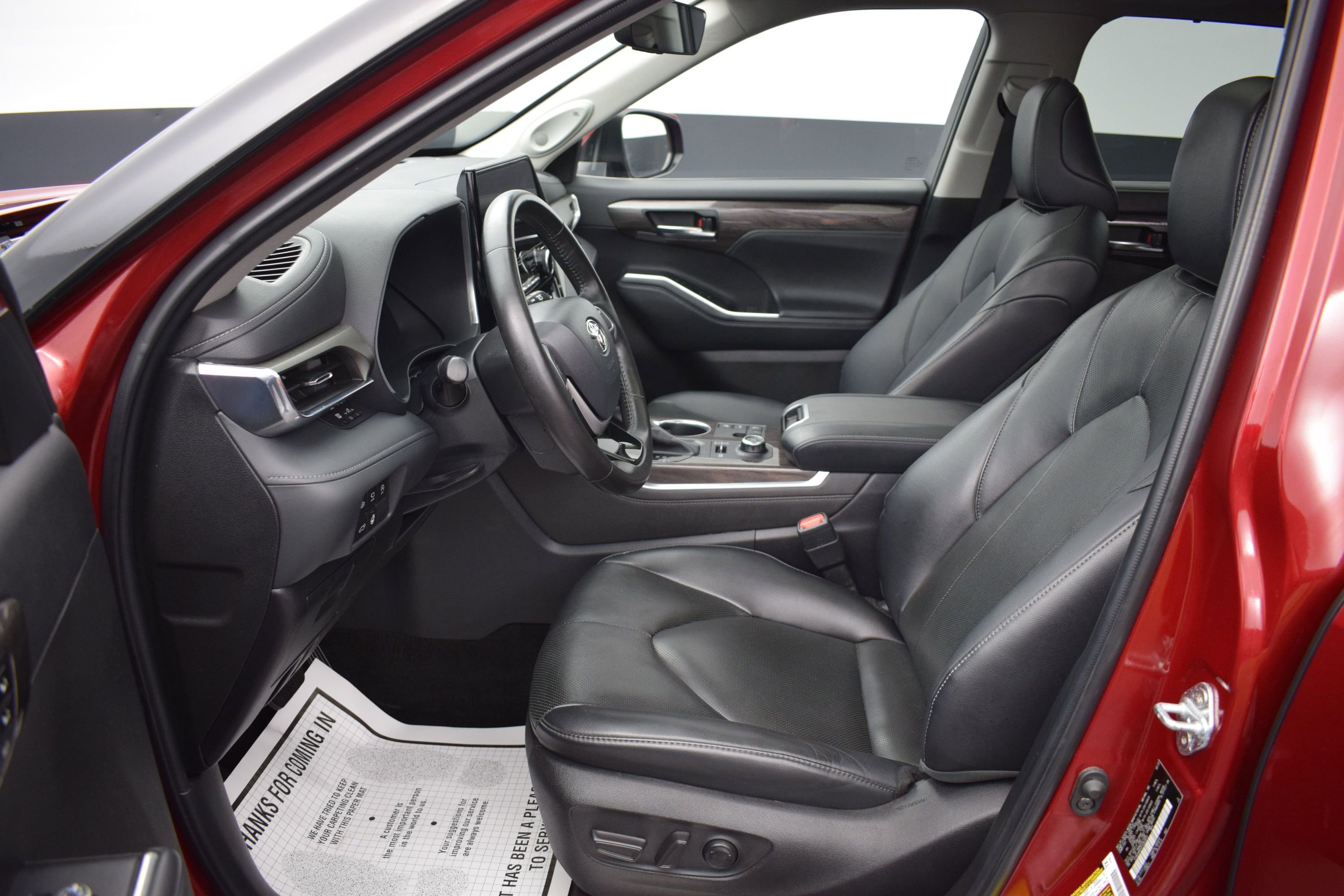 Used 2023 Toyota Highlander Limited AWD/4WD image 16