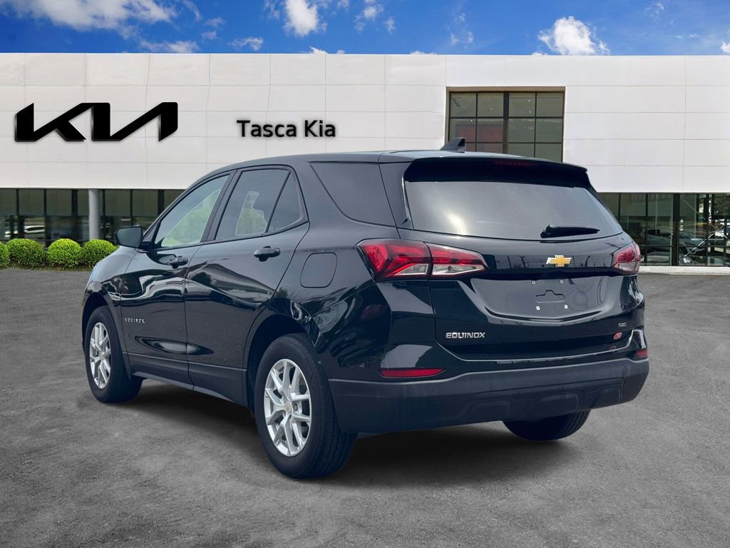 Used 2024 Chevrolet Equinox LS w/ LS Convenience Package AWD/4WD image 6